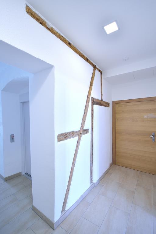 Appartement-Hotel Gh Zum Goldenen Schiff Enns Exterior photo