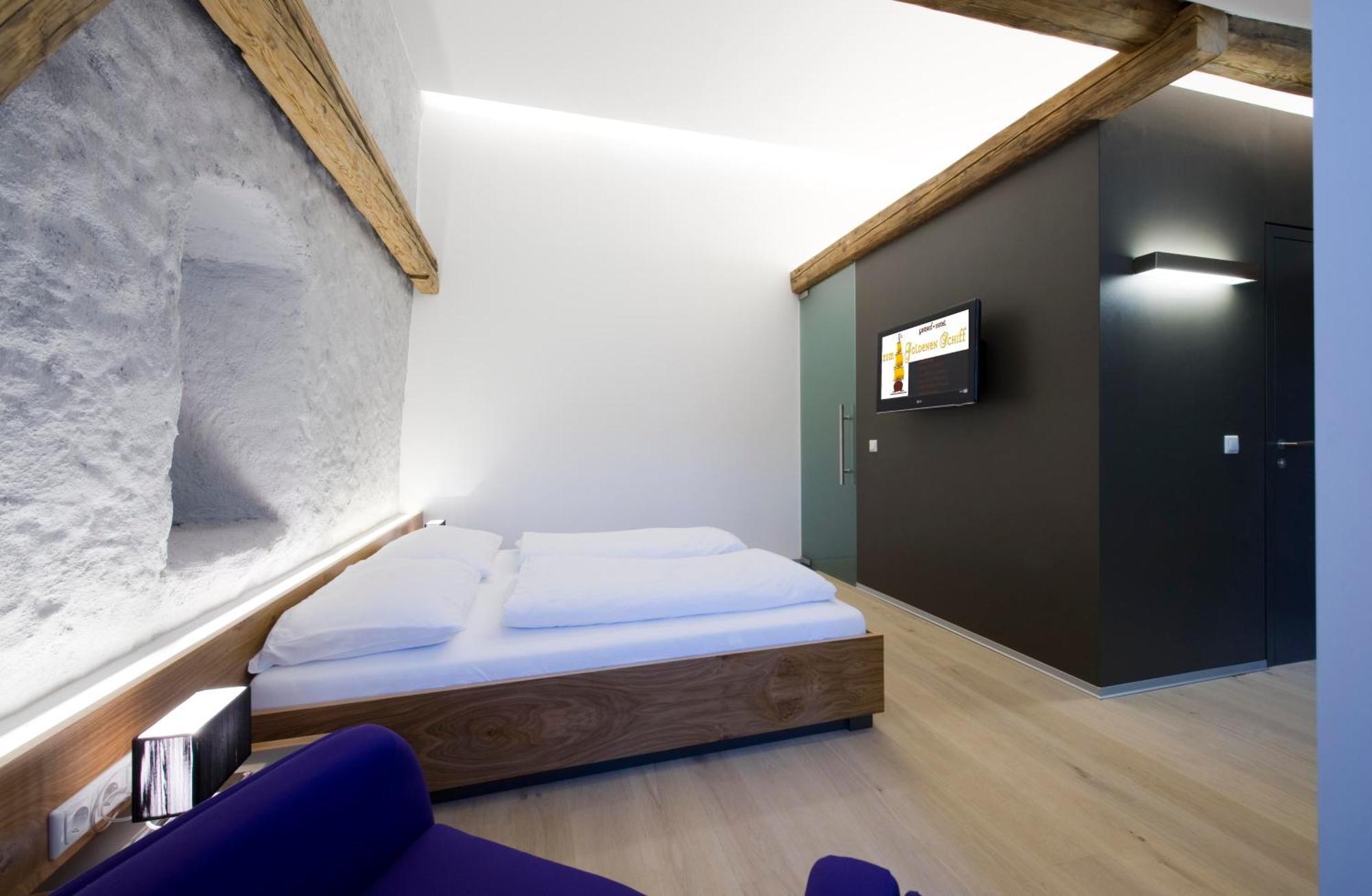 Appartement-Hotel Gh Zum Goldenen Schiff Enns Exterior photo