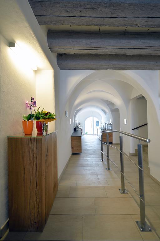 Appartement-Hotel Gh Zum Goldenen Schiff Enns Exterior photo