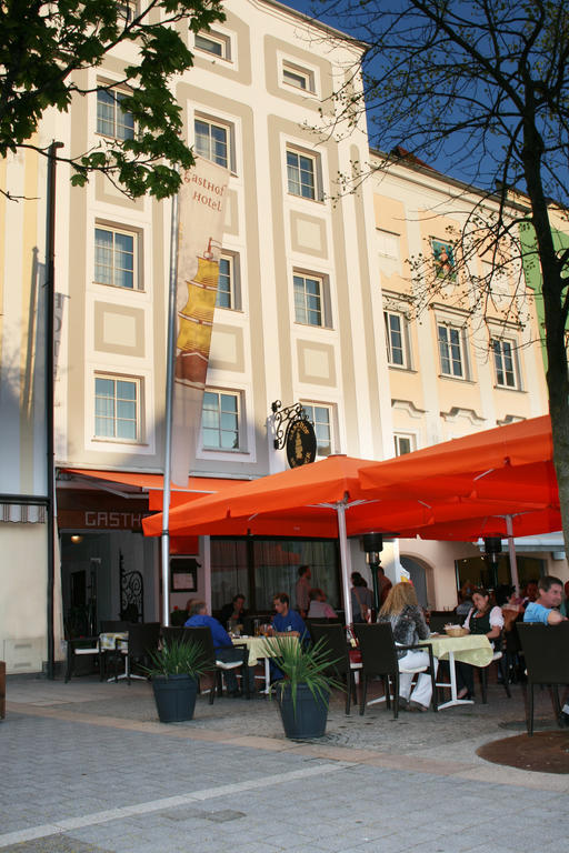 Appartement-Hotel Gh Zum Goldenen Schiff Enns Exterior photo